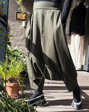 Load image into Gallery viewer, The Leyly Pants
